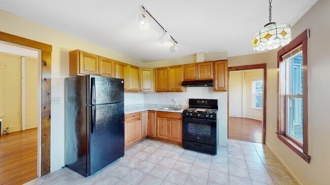 Primary Photo - 17 Bentham Rd