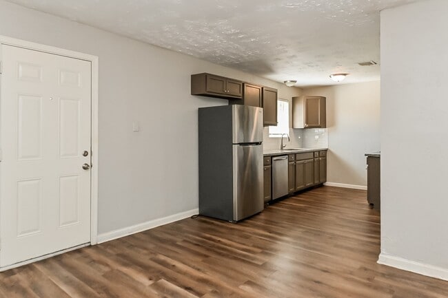 Building Photo - 7421 Plover Cir