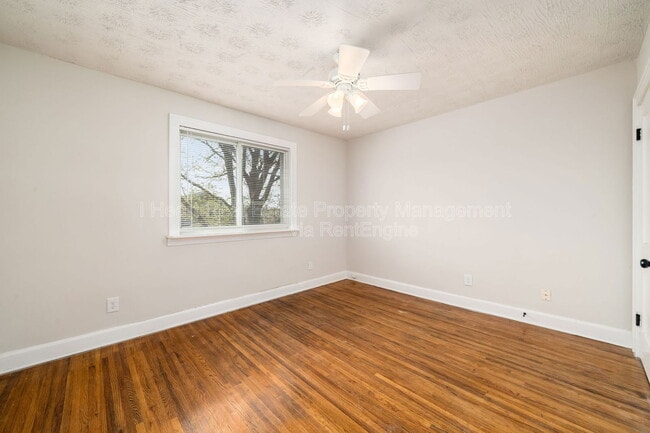 Building Photo - 32 Schultz Ave