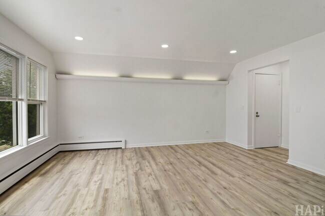 Building Photo - 2735 N 73rd Ct
