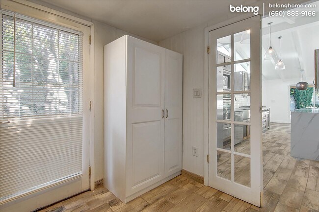 Building Photo - 6513 Corbin Ave