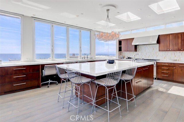 Building Photo - 3208 Ocean Dr