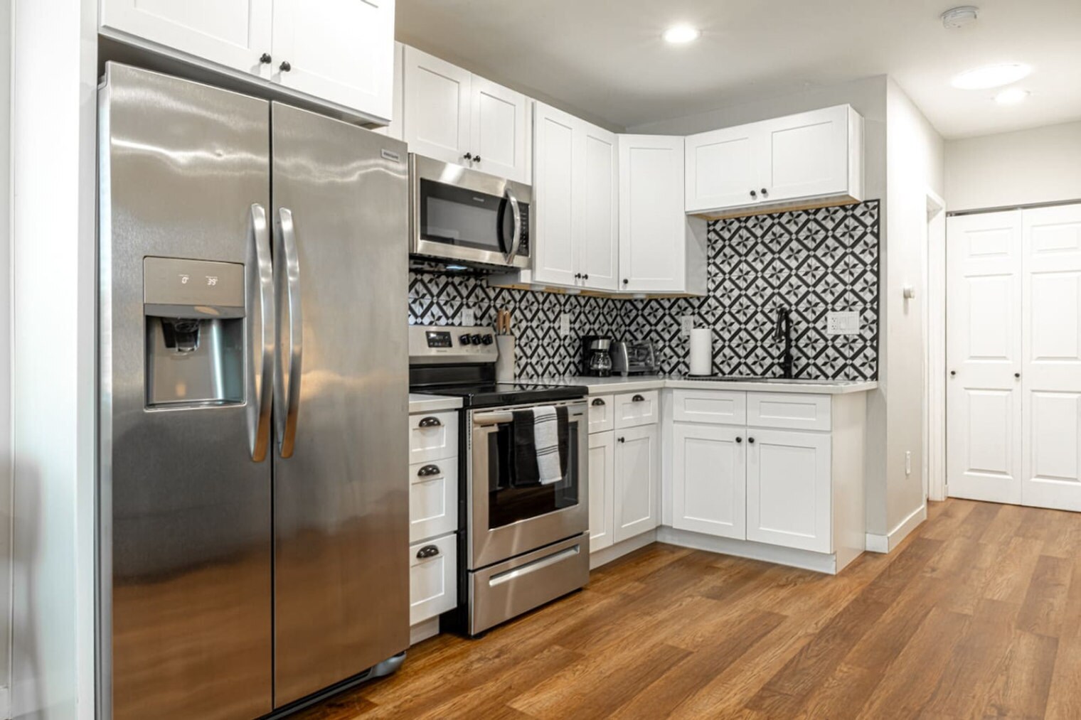 Building Photo - 4349 Oxford St