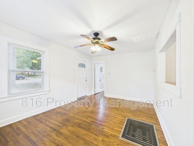 Building Photo - 111 W 78th St
