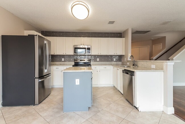 Building Photo - 813 Post Oak Trail