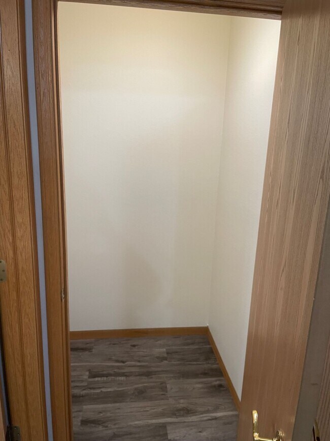 Floorplan - Walnut Grove APTS LLC