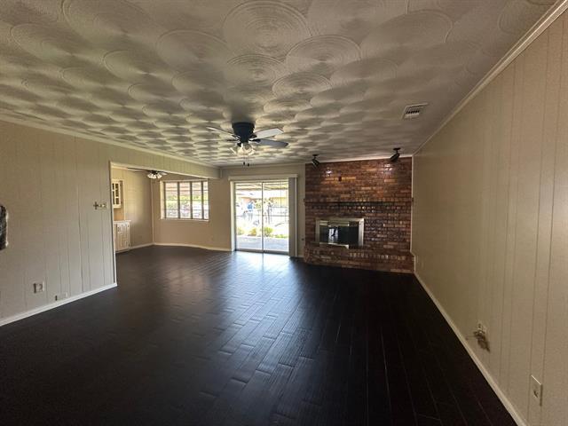 Building Photo - 1226 Greenbriar Cir