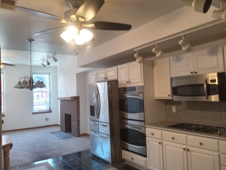 Kitchen - 4518 Liberty Ave