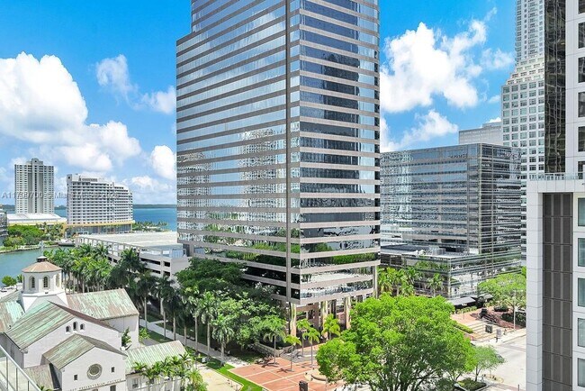 Building Photo - 500 Brickell Ave