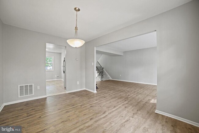 Building Photo - 9328 Humphries Dr