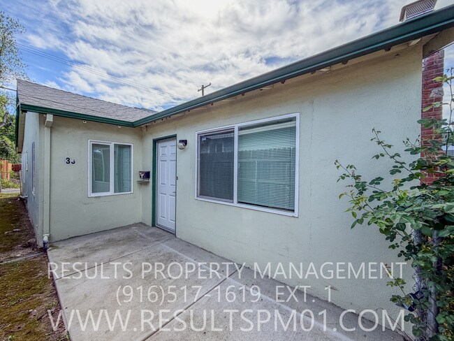 Building Photo - Charmer in Bryte community Roseville