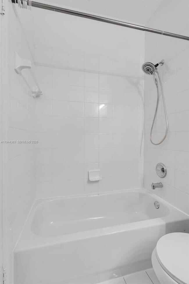 Building Photo - 5670 NW 116th Ave