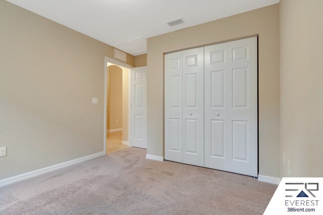 Building Photo - 14 Slatington Pl
