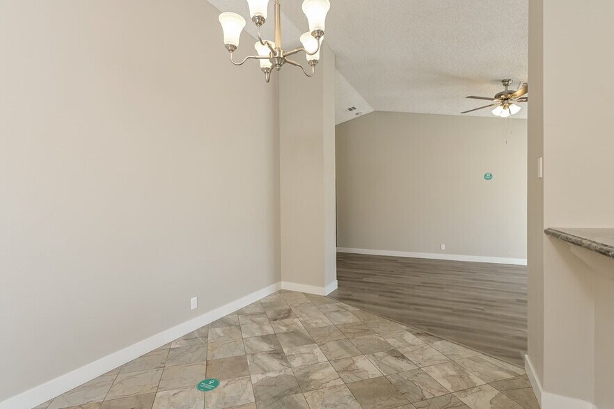 Building Photo - 934 Wagon Train Dr