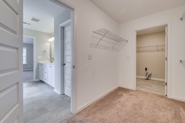 Building Photo - COMING SOON!  Comfort AND sophistication in Martinez, GA