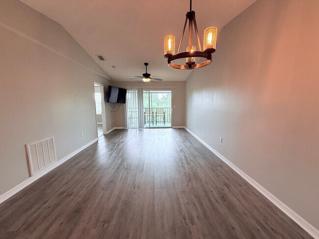 Building Photo - 7294 Cloister Dr