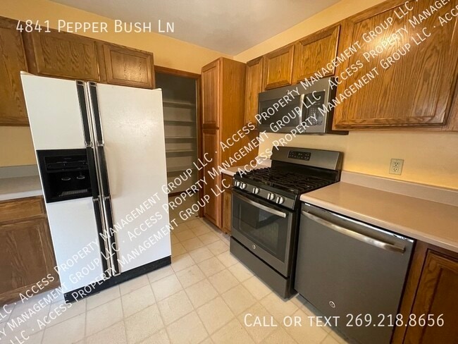 Building Photo - 4841 Pepper Bush Ln