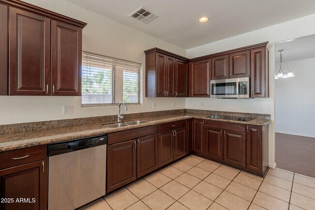 Building Photo - 17303 W Carmen Dr