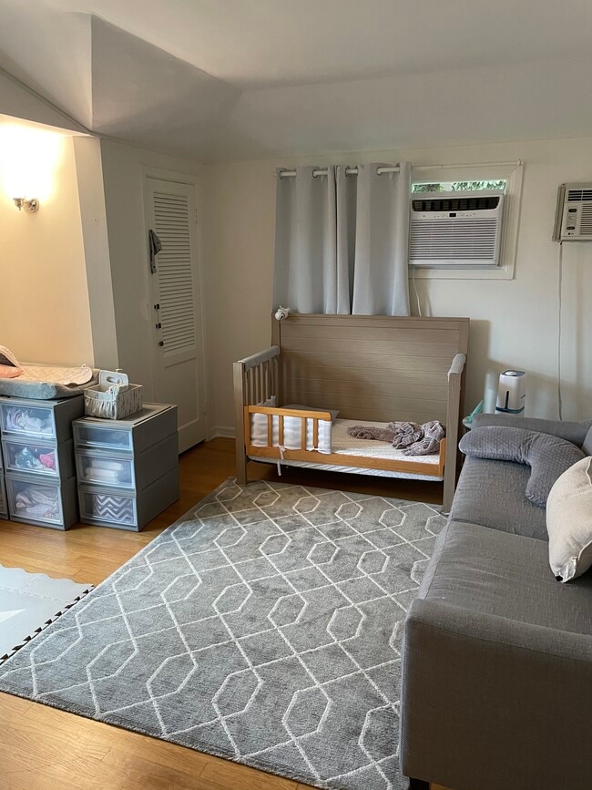 2nd Bedroom - 10338 La Grange Ave