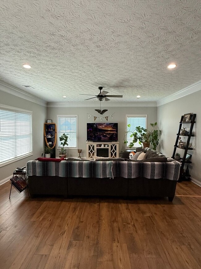 Building Photo - 128 Aiden Ln