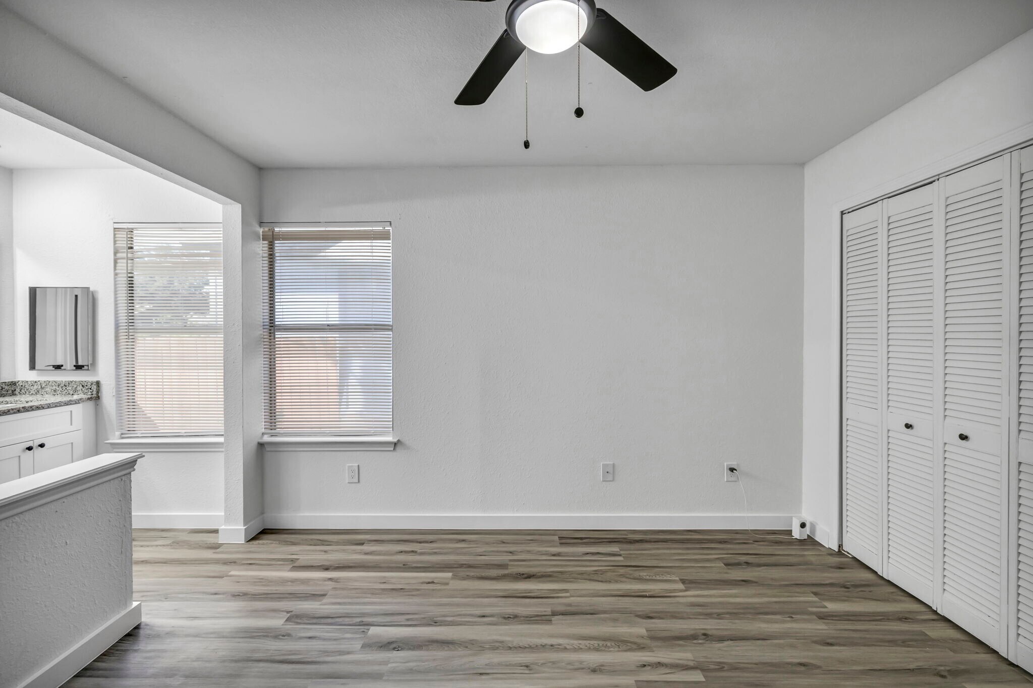 Building Photo - 5903 Kevin Kelly Plz
