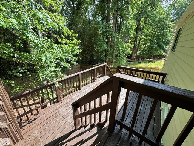 Building Photo - 440 Hembree Forest Cir