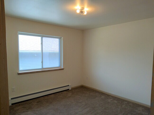 Building Photo - 956 Boston Way