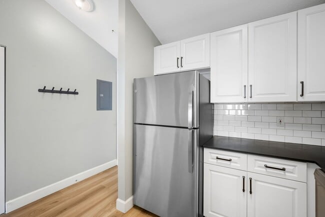 Building Photo - Spacious 2BR/2BA third floor South Tampa c...