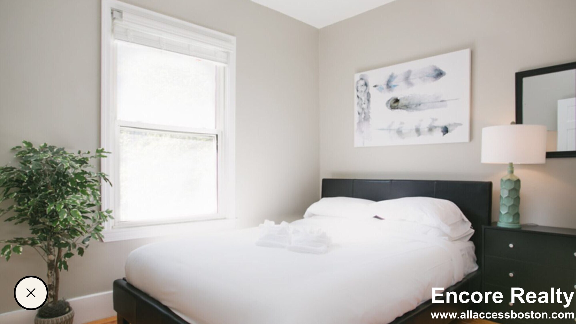 Building Photo - 8 Story St