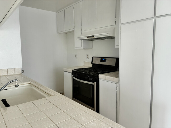 Building Photo - 4714 Greenholme Dr