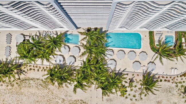 Building Photo - 900 N Ocean Blvd