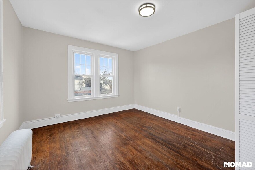 Building Photo - 1482 Corbin Ave