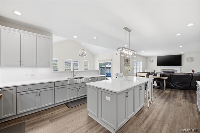 Building Photo - 4665 Carlyes Ct