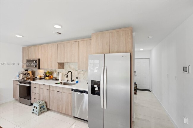 Building Photo - 14595 SW 261st Terrace