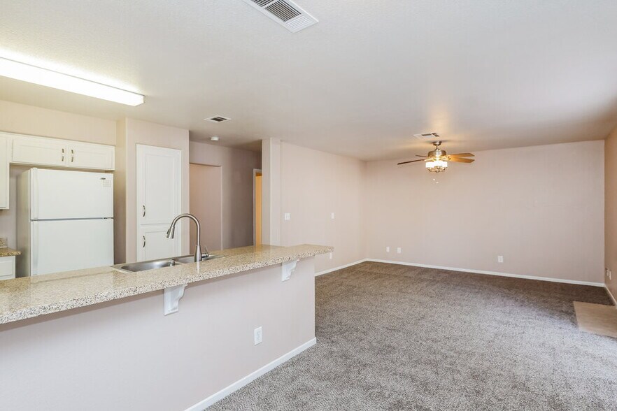 Building Photo - 379 Legacy Dr
