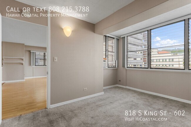 Building Photo - 818 S King St