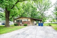 Building Photo - Charming & Affordable 3-Bedroom Home for L...