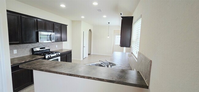 Building Photo - 2767 Morgensen Dr