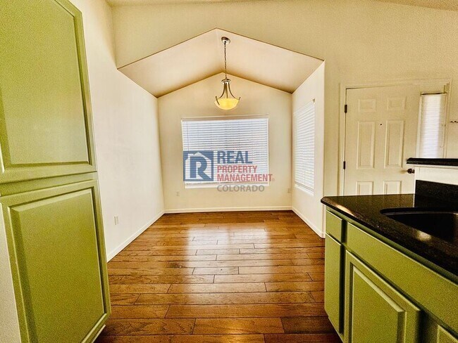 Building Photo - 1166 Opal St