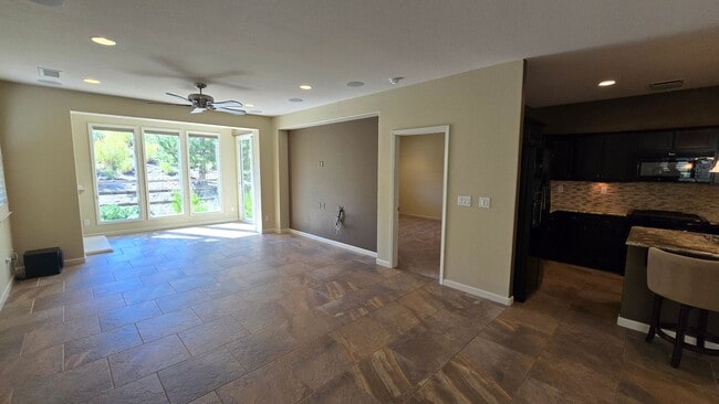 Building Photo - Single Story Del Webb Home!