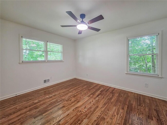 Building Photo - 771 Mockingbird Ln