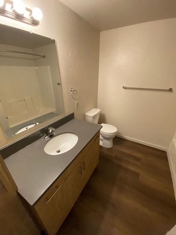 Building Photo - 915 Bryan Ct NE