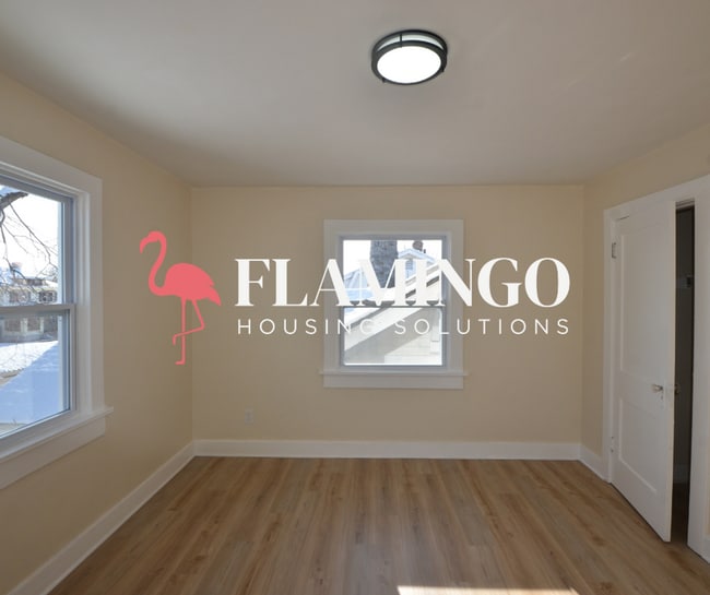 Building Photo - 1143 Vernon Dr