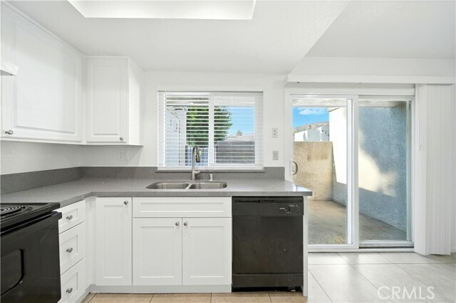 Building Photo - 430 Sellers St