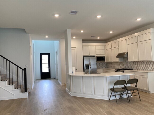 Building Photo - 4523 Sunny Hazel Ln