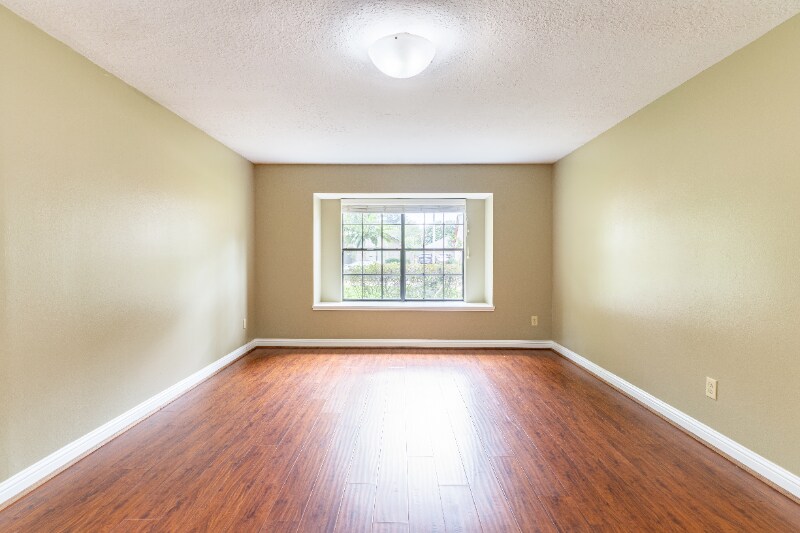 Building Photo - 2414 Cypress Hill