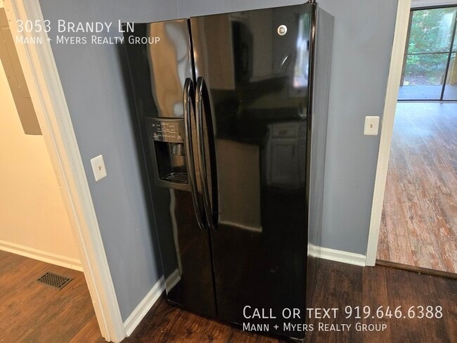 Building Photo - 3053 Brandy Ln