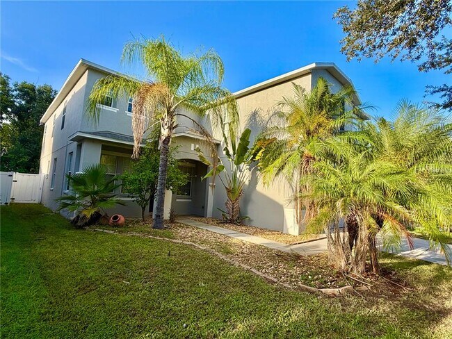 Building Photo - 10638 Dawns Light Dr