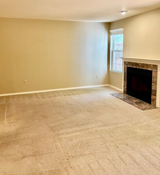 Building Photo - 3 Bed / 2.5 Bath Redmond single family hom...