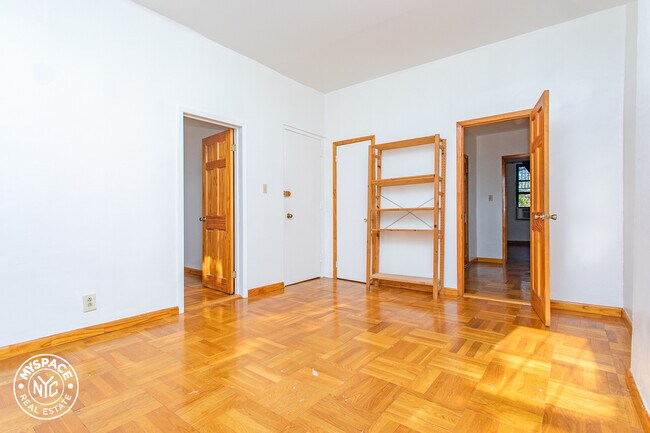 Building Photo - 689 St Johns Pl